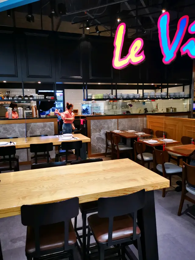 餐廳環境舒適,裝修溫馨