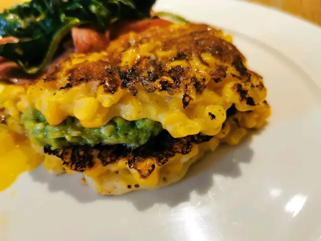 底層厚厚的粟米煎餅