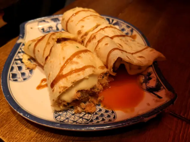 海苔肉鬆起司蛋餅