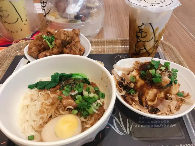 鹽酥雞肉燥乾拌麵套餐+皮蛋豆腐