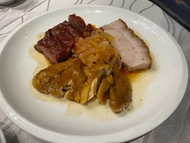 燒味拼盤 (例)