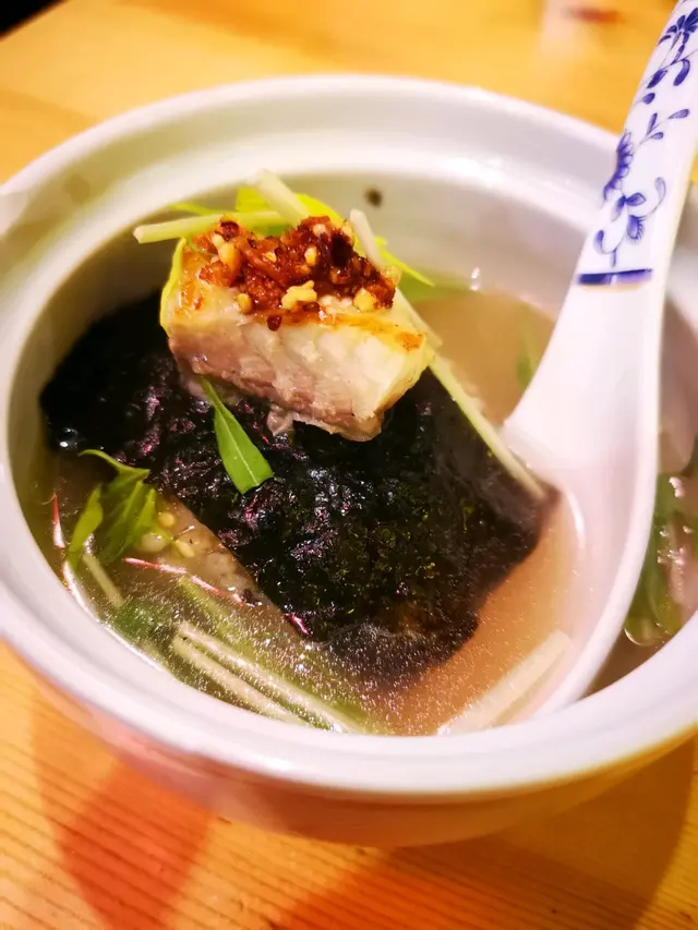 鰻魚非常厚身及充滿鰻魚味,而茶漬飯香味十足