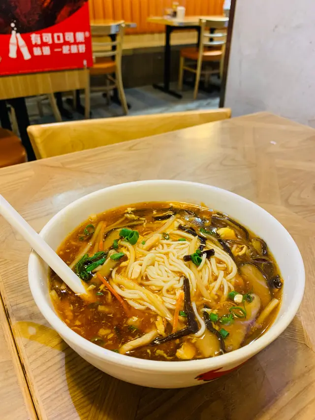 酸辣湯拉麵