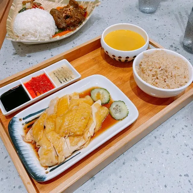 亞參去骨海南雞飯