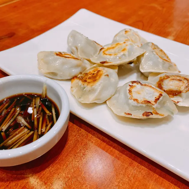手造韭菜豬肉煎餃子