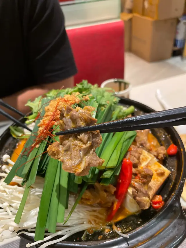 雪花牛肋條地獄火鍋