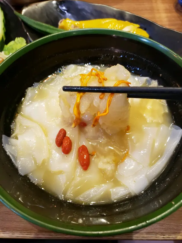 印尼花膠湯班蘭雞粉皮