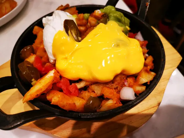 有牛油果醬、忌廉及芝士醬，再加上墨西哥辣椒的多重口味