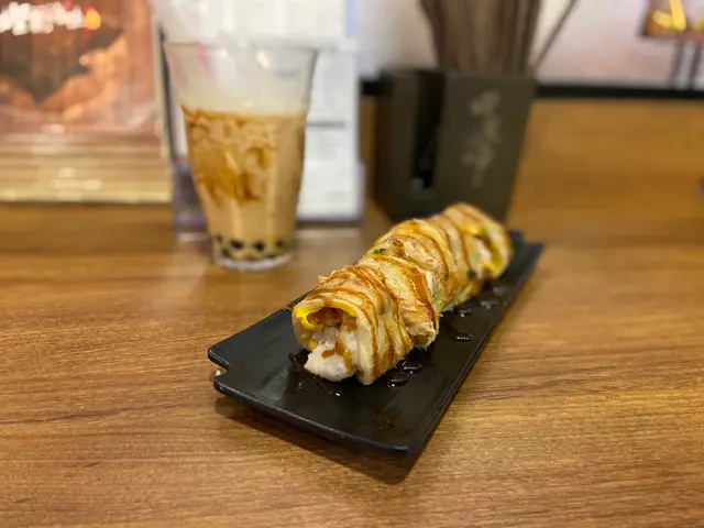 人氣爆漿芋泥肉鬆葱抓蛋餅