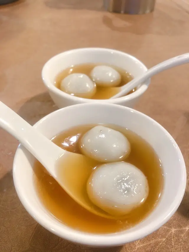 薑汁黑芝麻湯圓
