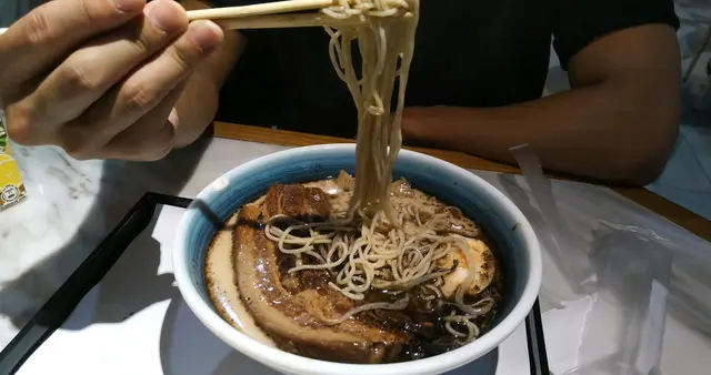 匠魂東坡煮黑蒜油拉麵