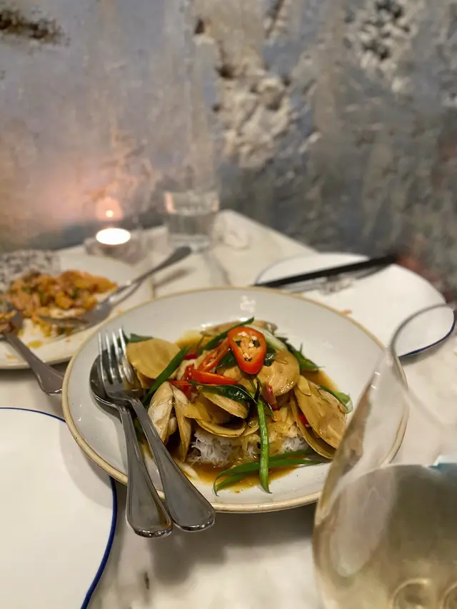 Wok-fried Clams