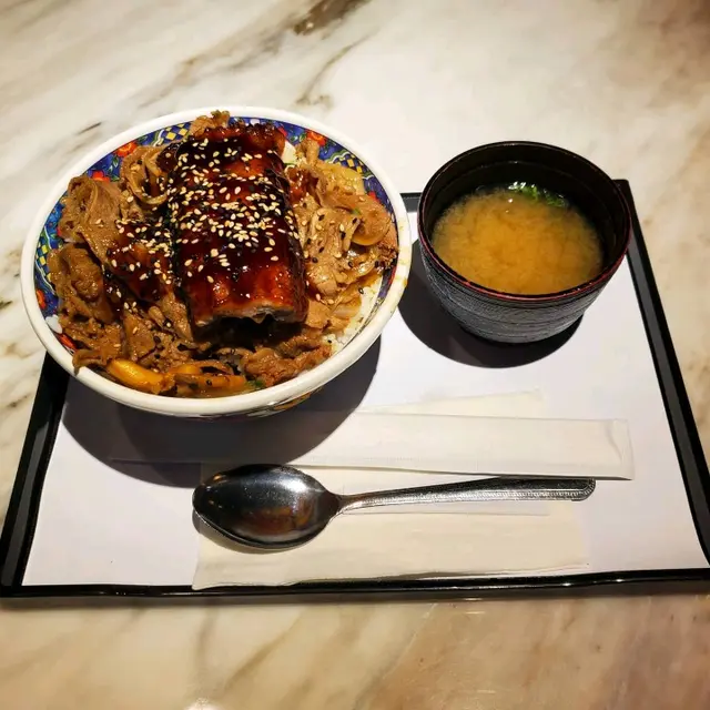和風燒牛肉拼鰻魚扒飯