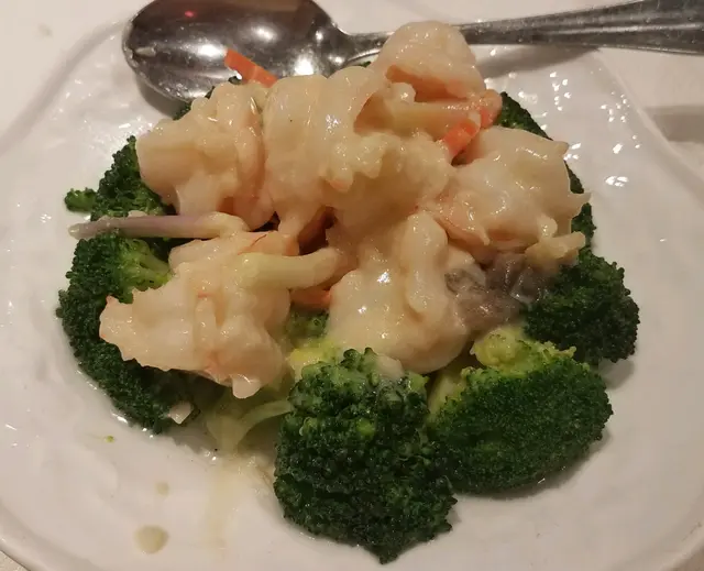 香濃腐乳炒蝦球伴西蘭花