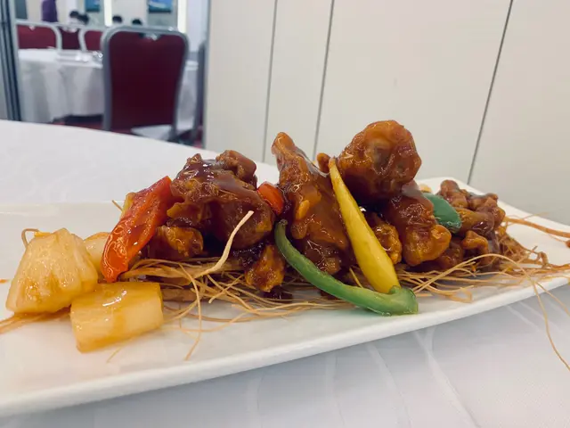 脆皮拔絲黑豚肉