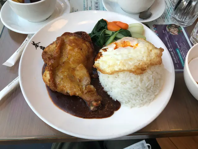 黑椒汁雞髀煎蛋飯