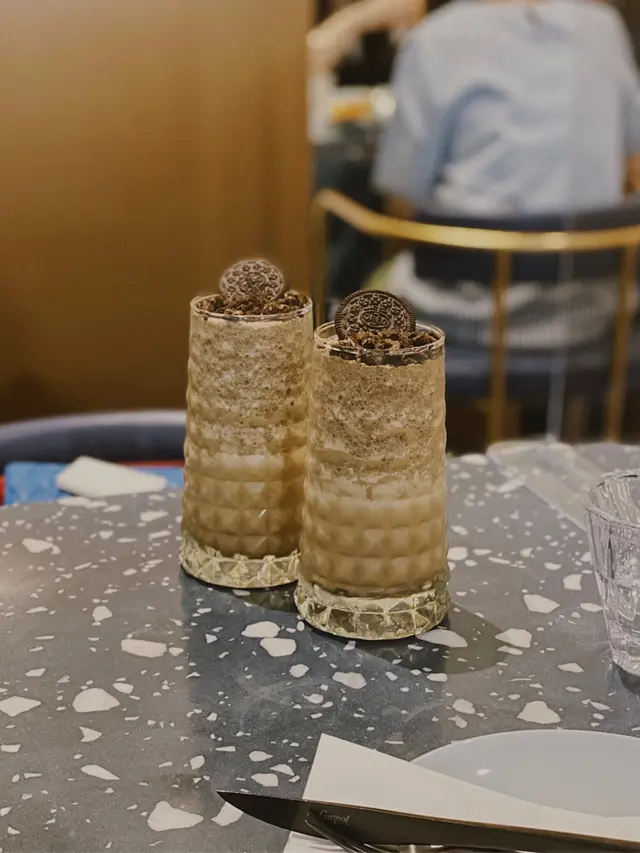 朱古力奧利奧咖啡奶昔