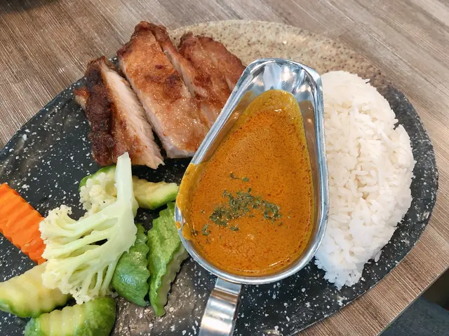 招牌厚切8安士咖喱豬扒飯