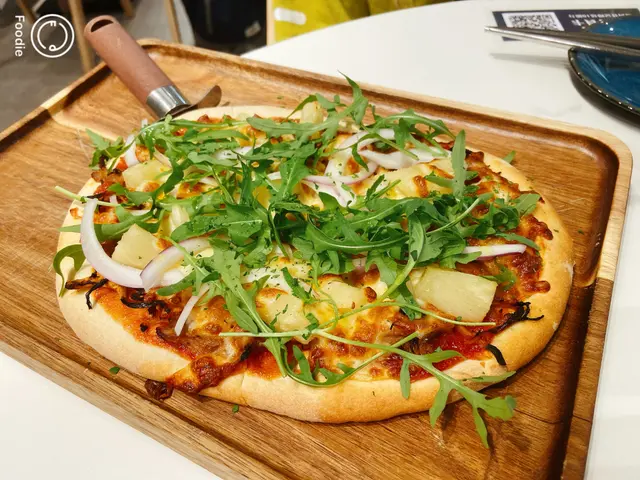 慢煮手撕雞肉燒烤醬薄餅