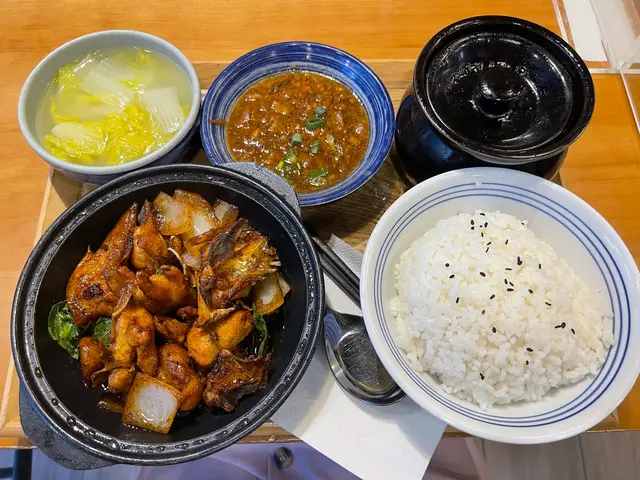 塔香三杯雞定食