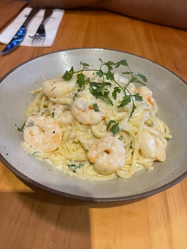 蝦肉白汁扁意粉