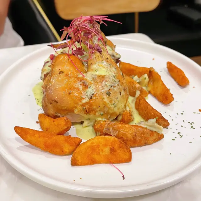 香草牛油汁伴本菇燒春雞