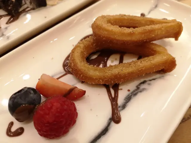 西班牙炸油條配朱古力醬