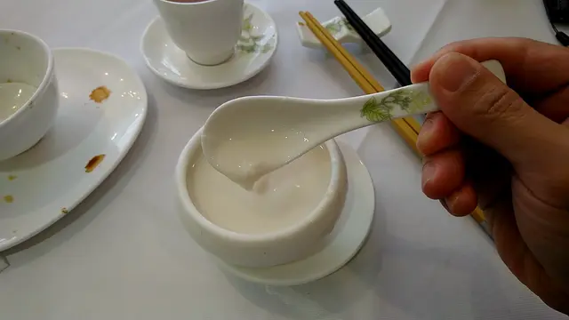 蛋白杏仁茶