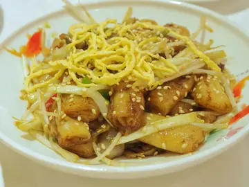XO酱银芽炒肠粉