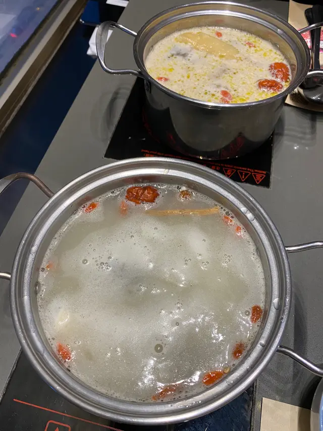 桃膠烏雞湯, 人參花膠雞湯