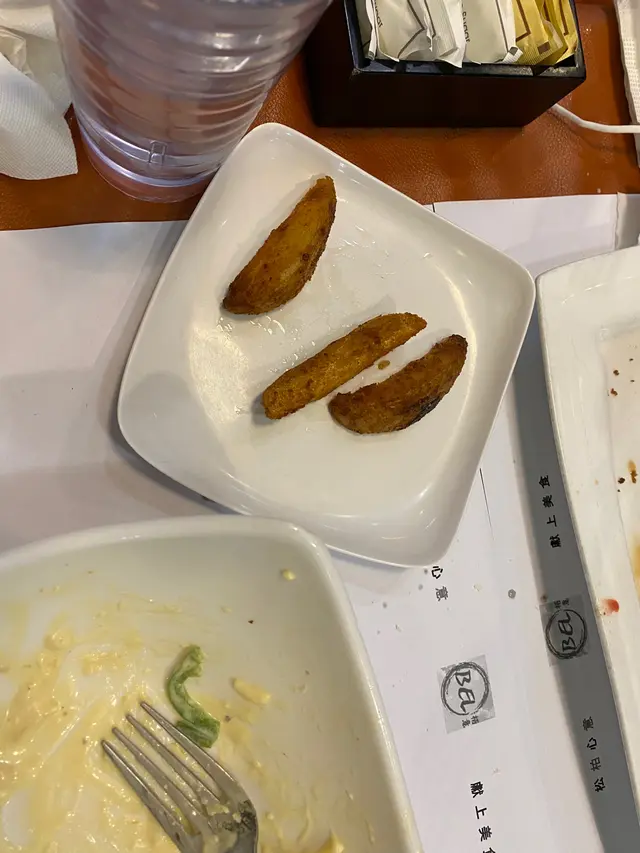 翻炸既3條薯角