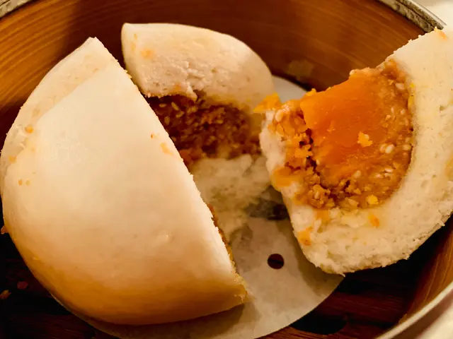 蛋黃麻蓉包