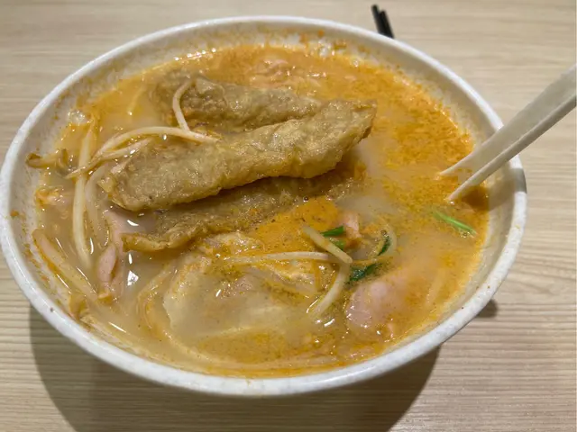 雞肉春卷麻辣小辣少米線