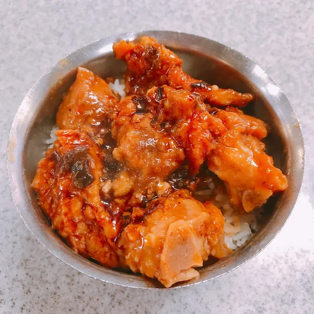 鳳爪排骨飯