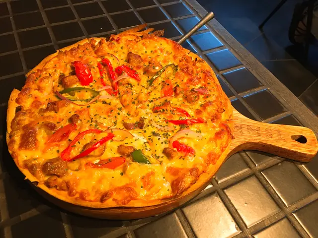 泰式肉碎豬咁頸肉pizza