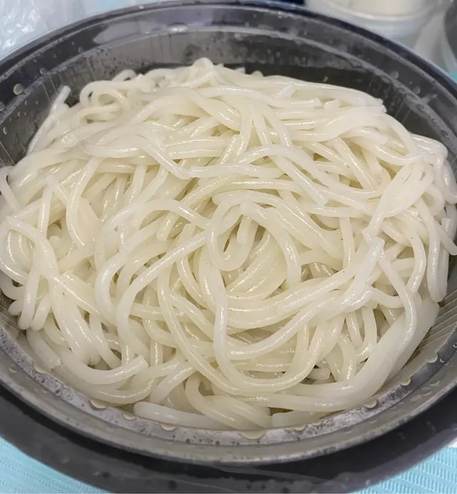 外賣整好即拎、2分鐘番到公司開吃都係硬硬一餅 👎🏻