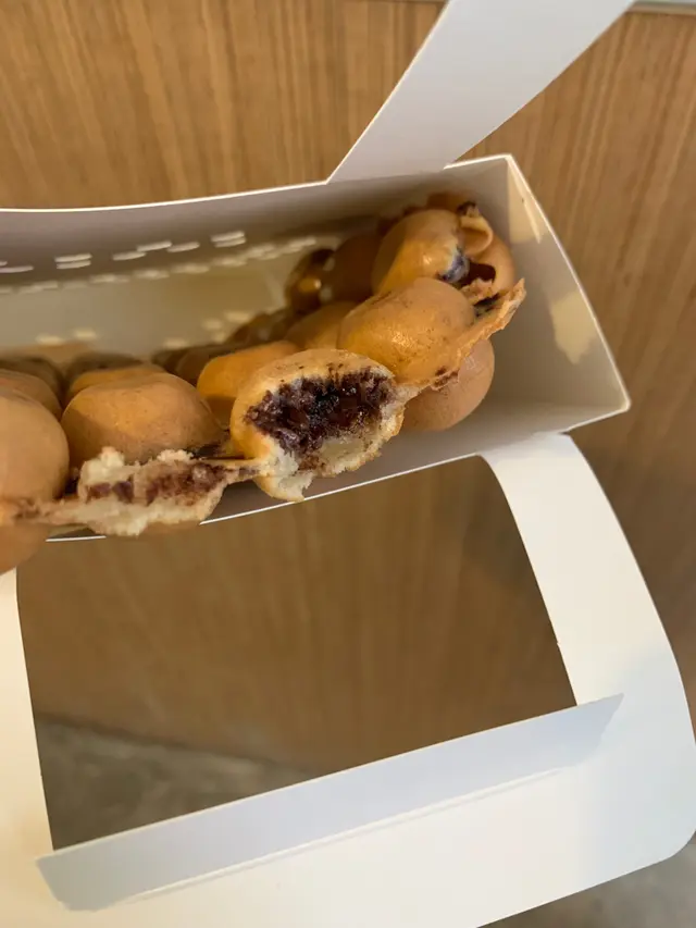粒粒朱古力雞蛋仔