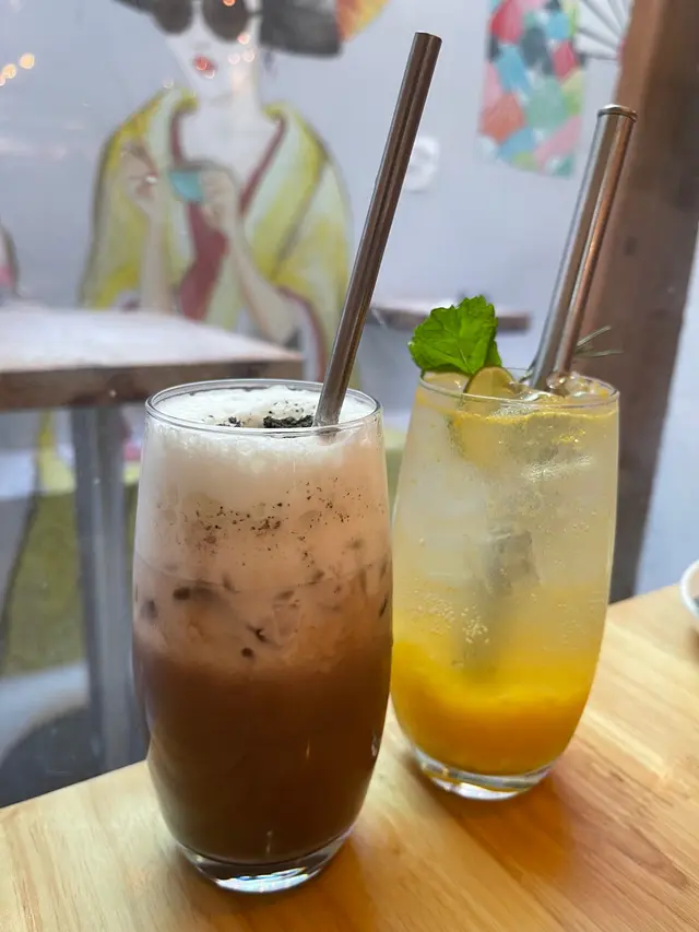 皇室伯爵茶黑朱古力 & 鮮菠蘿醬薄荷梳打