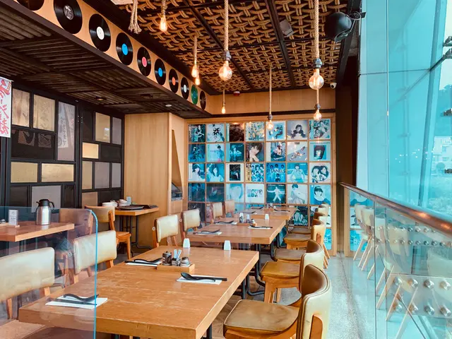 服務非常專業!!好professional!! 令我覺得meet到山頂級餐廳level嘅服務!!