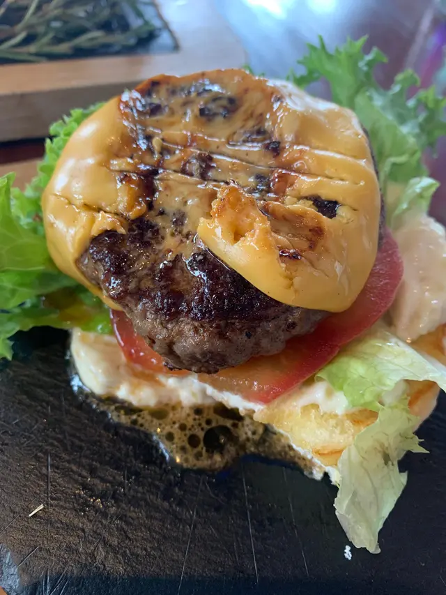 肉汁係咁流出嚟