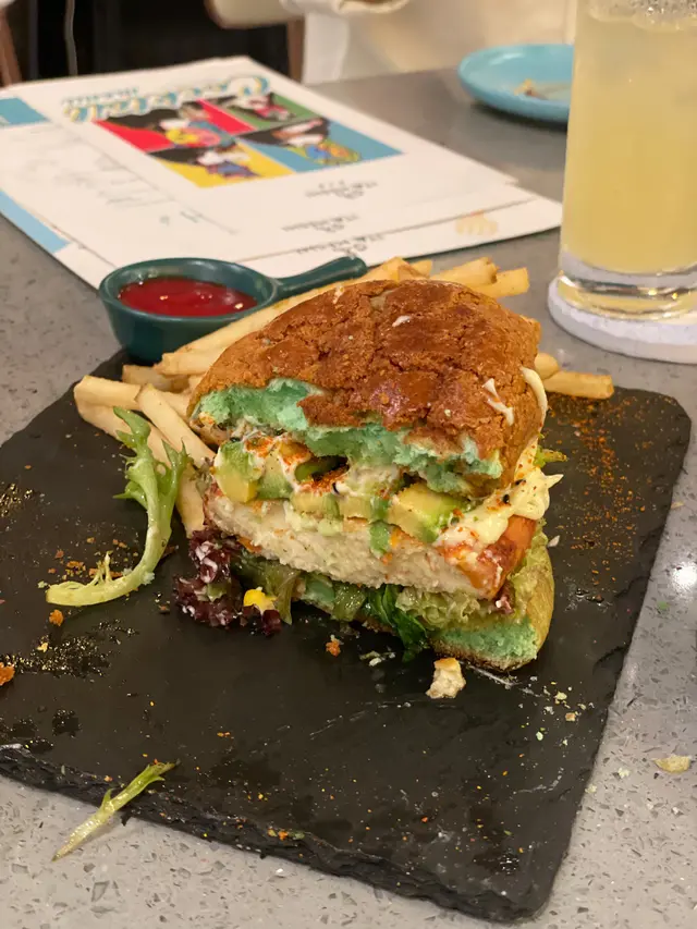 Burger  die-cut  pic  😂