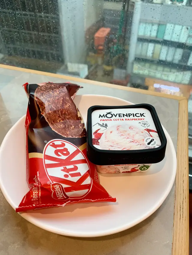 KIT KAT 脆皮雪條|意大利奶凍雪糕