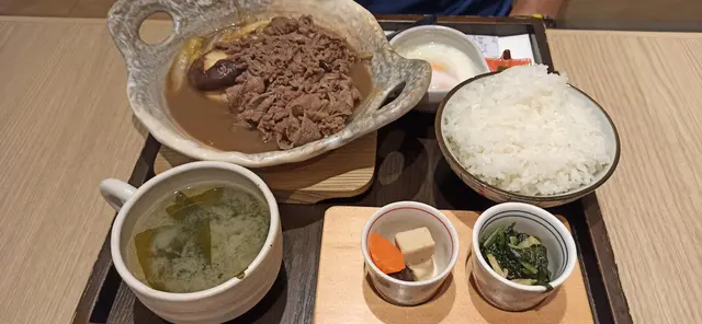 牛肉壽喜燒定食