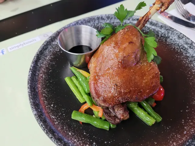 焗法國鴨腿配蜜糖黑醋