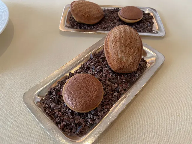 Petit Four