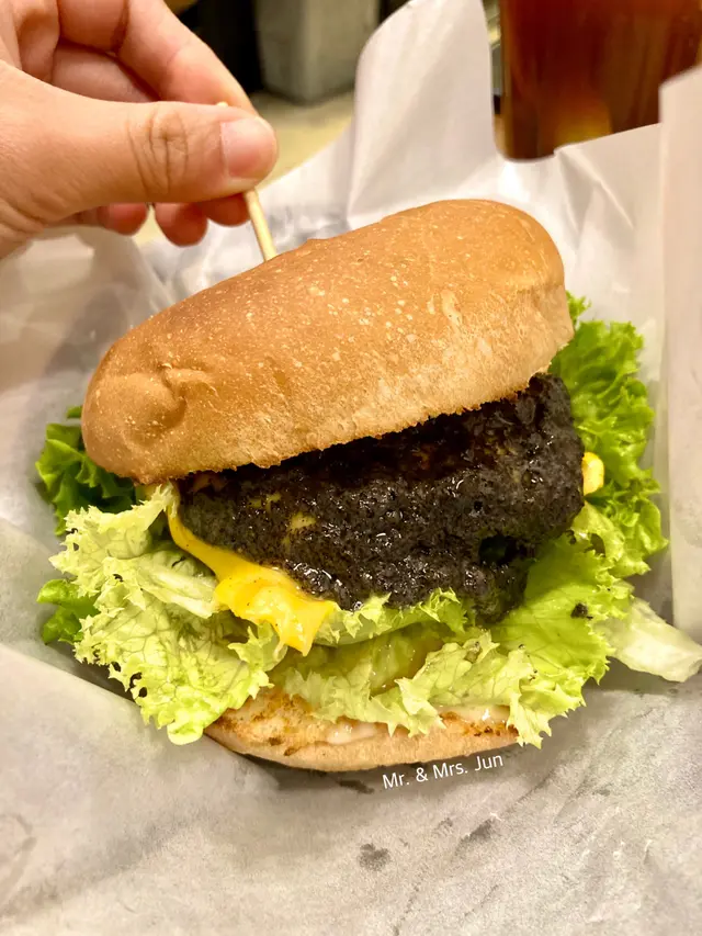 黑松露芝士漢堡Black  Truffle  cheese  burger