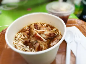鸡扒一丁面