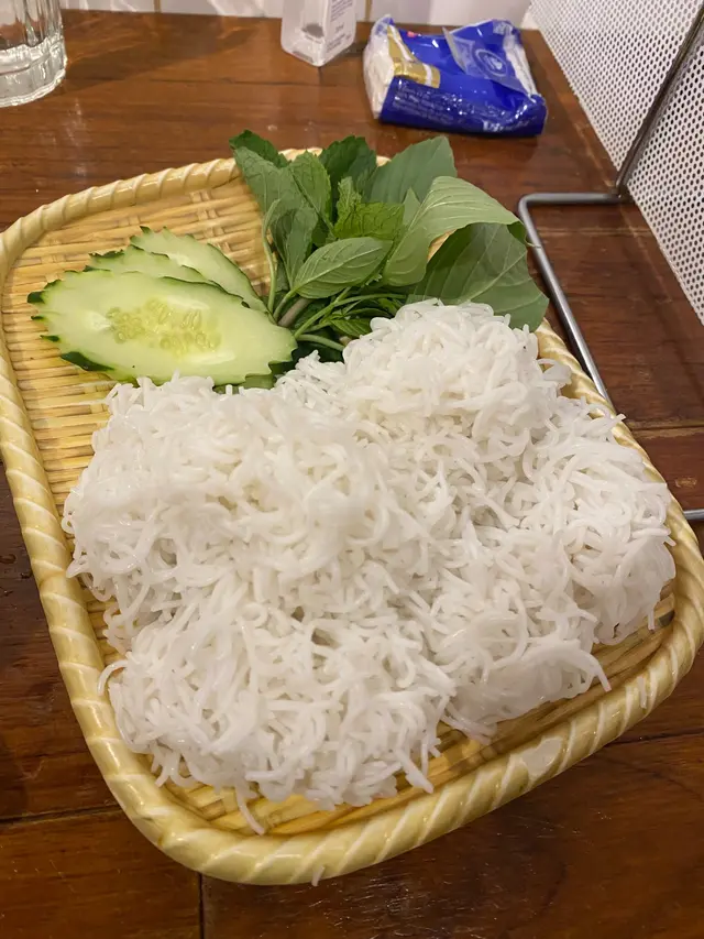 碳燒豬肉伴越南檬粉