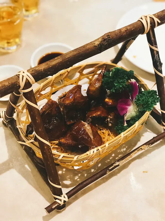 楚撚記脆皮燒BB鴿