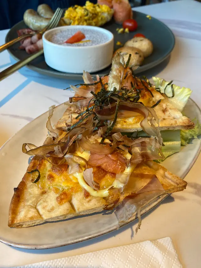 日式大阪燒風味煙三文魚薄餅